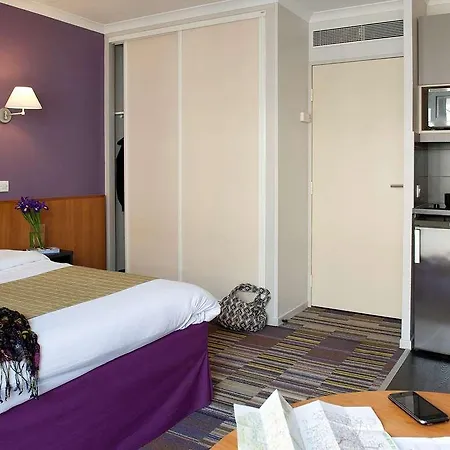 Adagio Porte De Versailles 4*