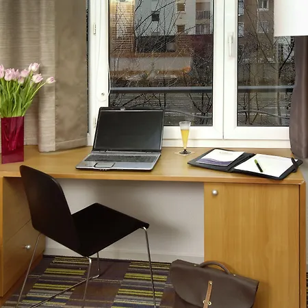 Adagio Paris Porte De Versailles Lejlighedshotel 4*