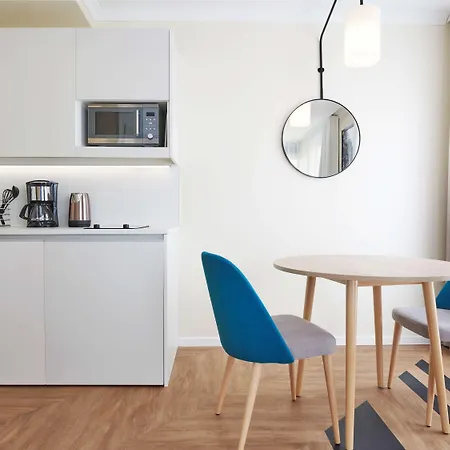 Adagio Porte De Versailles 4*