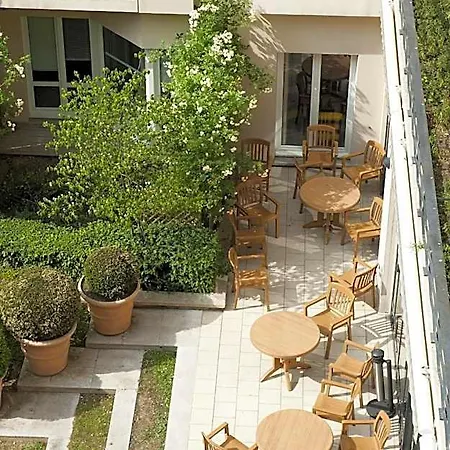 Aparthotel Adagio Paris Porte De Versailles Issy-les-Moulineaux