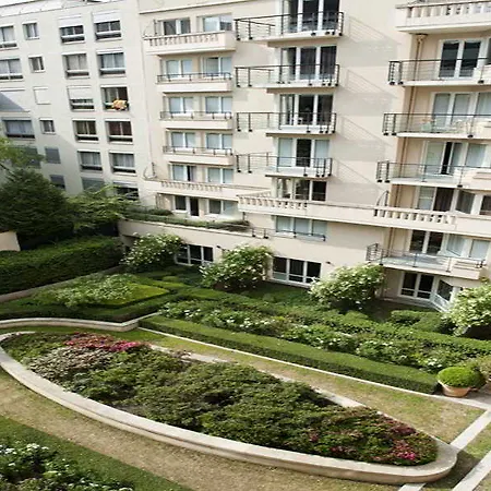 Adagio Porte De Versailles 4* Issy-les-Moulineaux