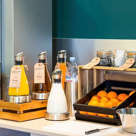 Adagio Porte De Versailles 4*