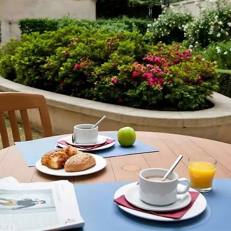 מלון דירות Adagio Paris Porte De Versailles 4*