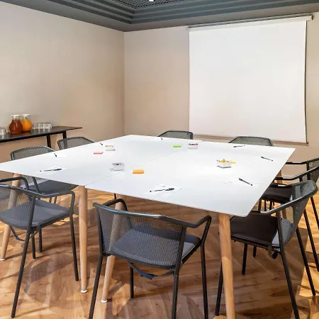 Adagio Porte De Versailles Aparthotel