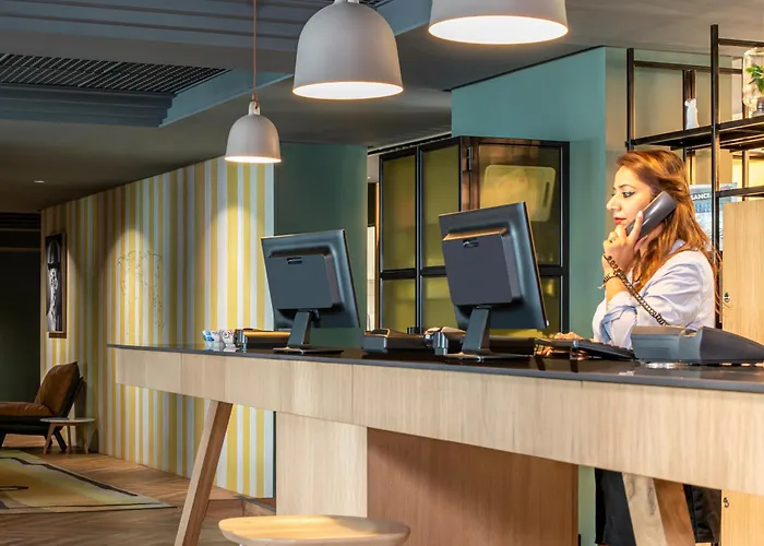 Adagio Porte De Versailles Apartahotel 4*